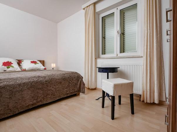 Apartments Villa Slavica Ичичи Экстерьер фото