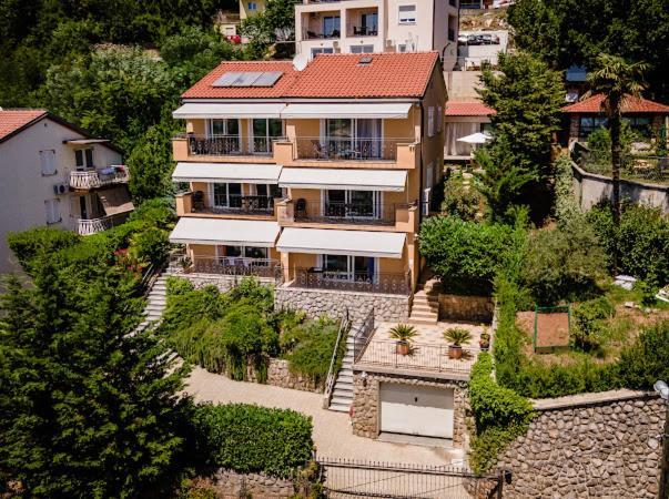 Apartments Villa Slavica Ичичи Экстерьер фото