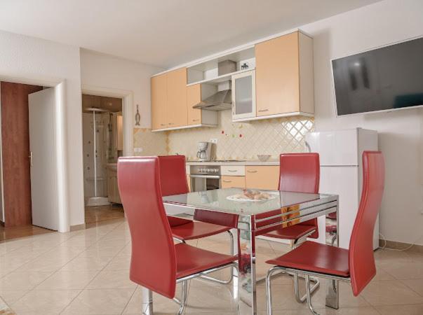 Apartments Villa Slavica Ичичи Экстерьер фото