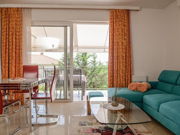 Apartments Villa Slavica Ичичи Экстерьер фото